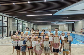 河北保定卓正集团上东第小区游泳馆